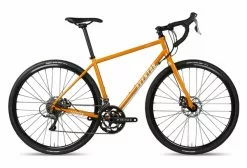 Bicicleta De Gravilla Aventon Kijote Shimano Claris 8S 700 Mm Amarillo Atardecer
