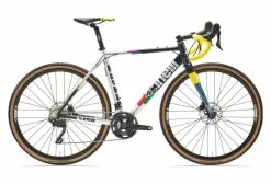 Bicicleta De Gravilla Cinelli Zydeco 700 Shimano GRX 400 Persiguiendo El Arco Iris 2021