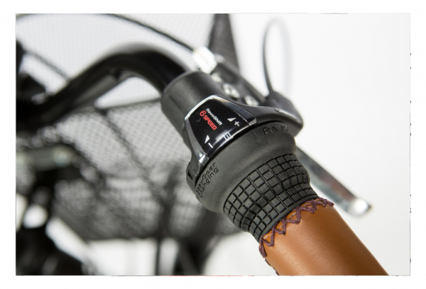 Moma Bikes Bicicleta Paseo City Classic 26'' Aluminio SHIMANO 18V Negro - Imagen 3